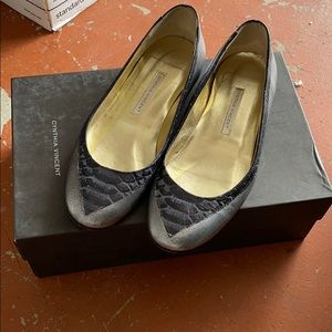 Cynthia Vincent flats - size 6